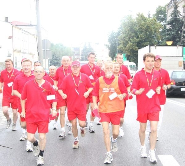 Tym razem grupa biegaczy ma liczyć około 20 osób. Poprowadzi ją maratończyk Michał Stadniczuk (w środku).