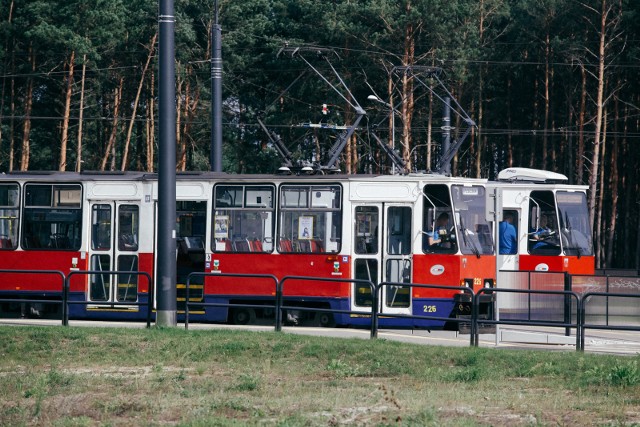 Tramwaj zepsuł się przy stacji Bydgoszcz Wschód.