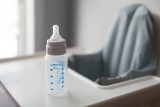 NFZ surowo karze lekarzy przepisujących mleko dla niemowląt. Medycy krytykują system refundacji