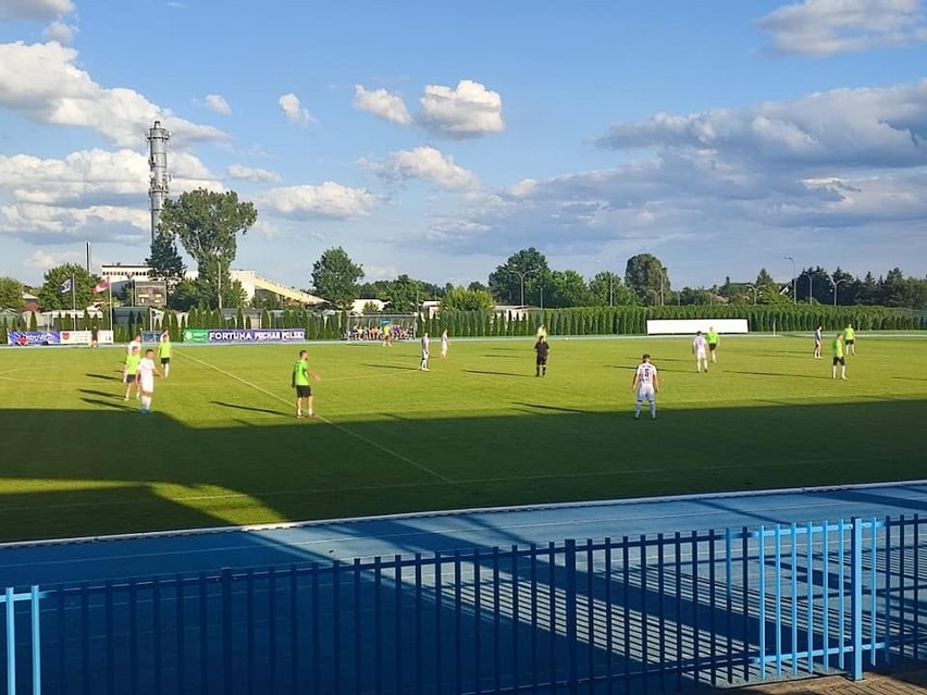 Trzy bramki w trzy minuty. Kosmiczna pogoń Olimpii Zambrów w sparingowym spotkaniu z RUCH-em Wysokie Mazowieckie