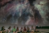 Planetobus z Centrum Nauki Kopernik ponownie odwiedzi województwo podlaskie. Mobilne planetarium spotka się z uczniami