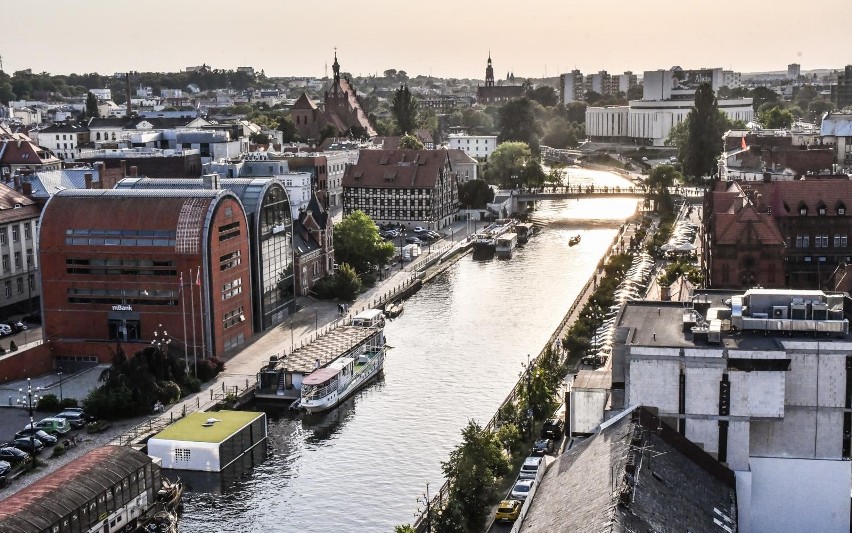 Z dachu Hotelu Focus doskonale widać panoramę Śródmieścia...