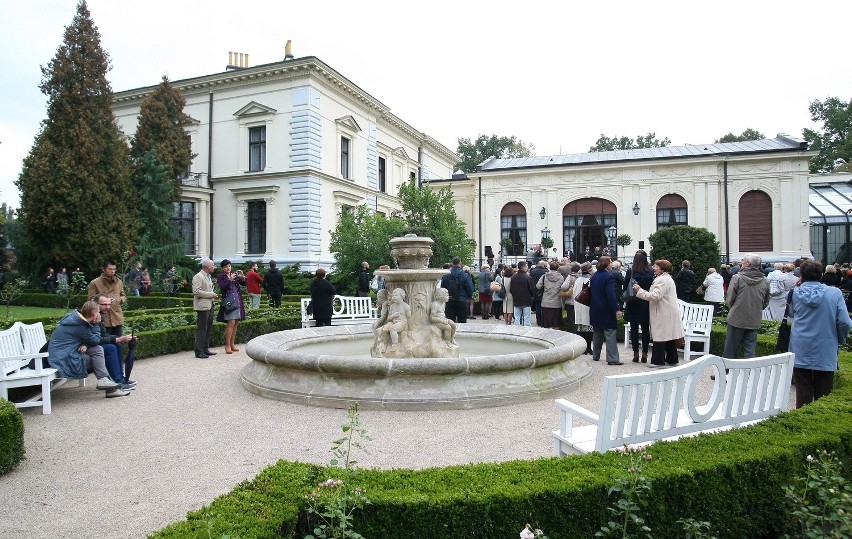 Pałac Herbsta w Łodzi otwarty. Na początek wystawa [ZDJĘCIA]