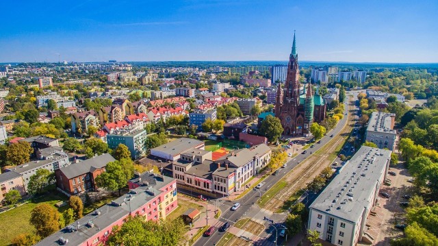 Dąbrowa Górnicza jest największym powierzchniowo miastem woj. śląskiego. Władze lokalne właśnie określiły dalsze plany jego rozwojuZobacz kolejne zdjęcia/plansze. Przesuwaj zdjęcia w prawo naciśnij strzałkę lub przycisk NASTĘPNE