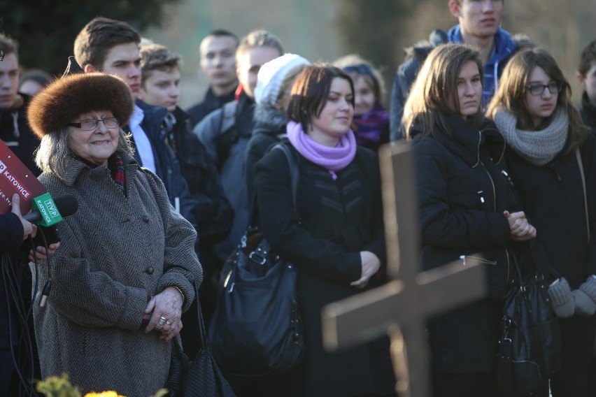 Uroczystości upamiętniające Zbyszka Cybulskiego na cmentarzu...