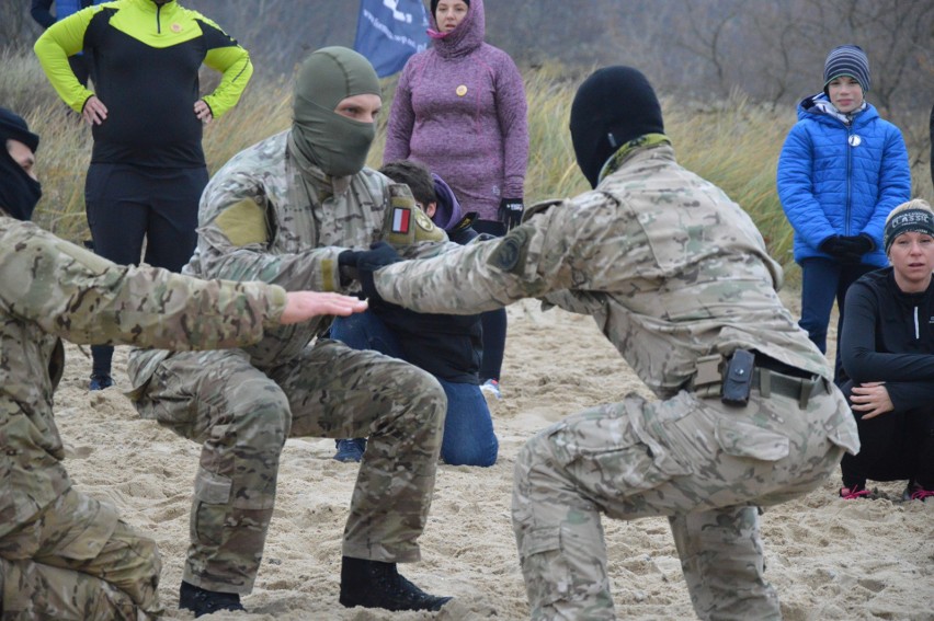 Komandosi z KRS Formoza przeprowadzili trening na Babich Dołach w szczytnym celu. [Zdjęcia]