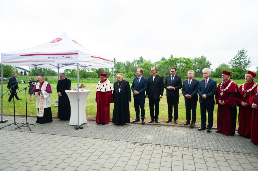 Kraków. Pobłogosławiono plac budowy nowego kampusu Uniwersytetu Papieskiego