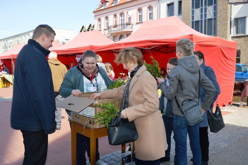 Mnóstwo bytowian przyszło na jarmark wielkanocny, który...