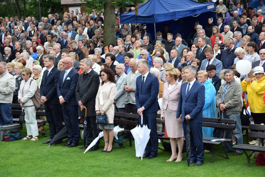 Uroczystości 50-lecia Koronacji Figury Matki Boskiej Leśniowskiej [ZDJĘCIA]