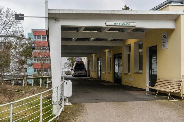 Zakażone koronawirusem kobiety kobiety są w szpitalu, pozostali pasażerowie pozostają w domowej kwarantannie