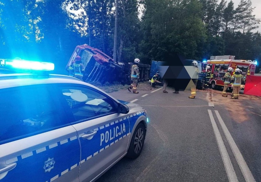 Koźliki. Tragiczny wypadek na DK 19. Zginął kierowca busa [ZDJĘCIA]