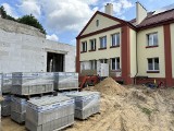 Powstanie nowa hala sportowa przy Szkole Podstawowej numer 1 w Stąporkowie! Zobaczcie film i zdjęcia z budowy