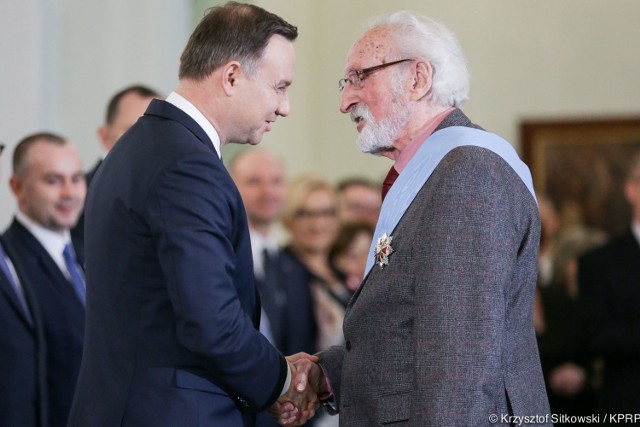 Franciszek Pieczka i ks. Bernard Czarnecki odznaczeni zostali przez prezydenta Andrzeja Dudę Orderem Orła Białego