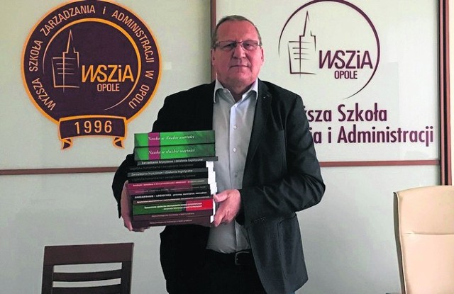 - Uczelnia bezpłatnie przekaże uczestnikom warsztatów publikacje z zarządzania i logistyki – mówi Józef Kaczmarek, kanclerz WSZiA w Opolu.