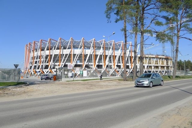 Stadion Miejski w Białymstoku powinien wziąć ledy w leasing. Tego chce PiS