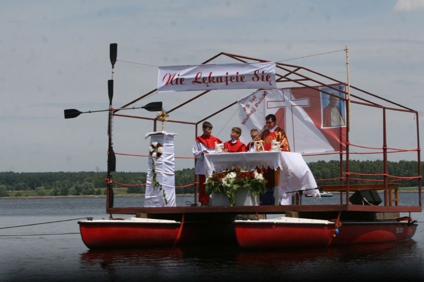 Wierni modlili się nad Zalewem Rybnickim [ZDJĘCIA]