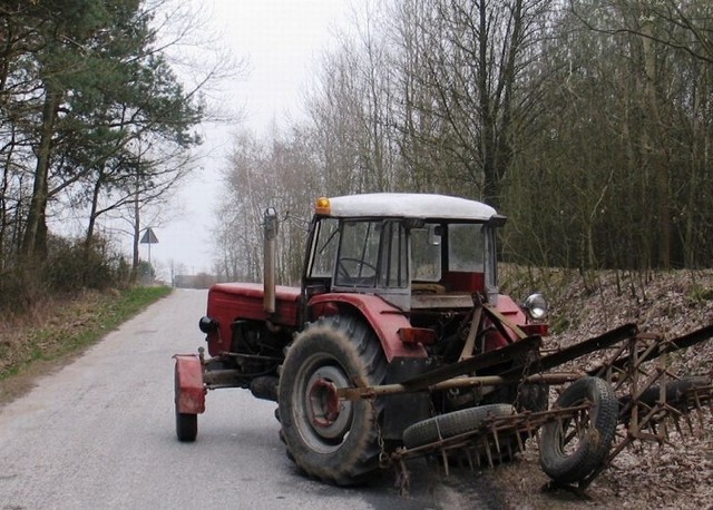 Ciągnik stanął w Łopatkach.