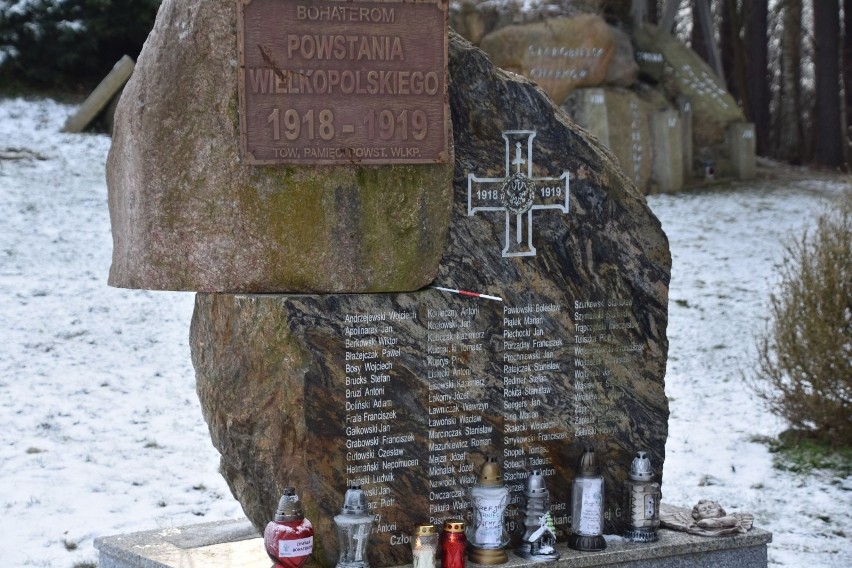 27 grudnia przy Obelisku Powstańczym na Cmentarzu Komunalnym...