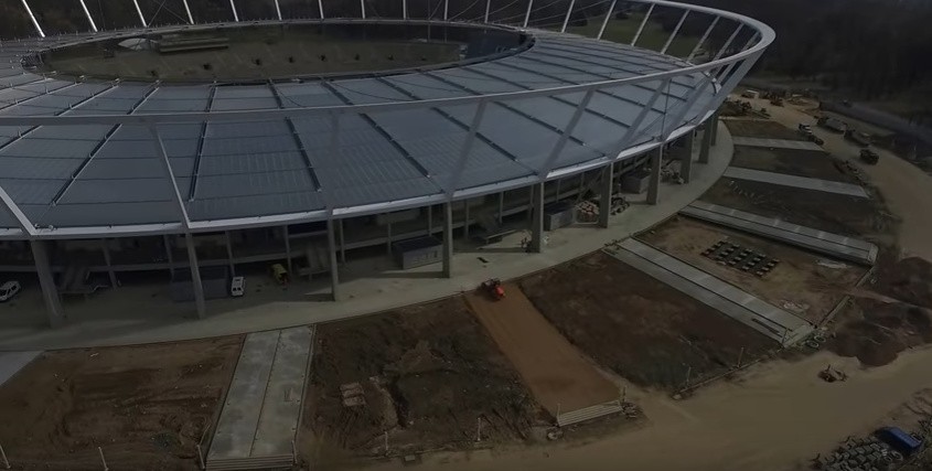 Stadion Śląski z lotu ptaka. Zobacz, jak postępuje budowa WIDEO