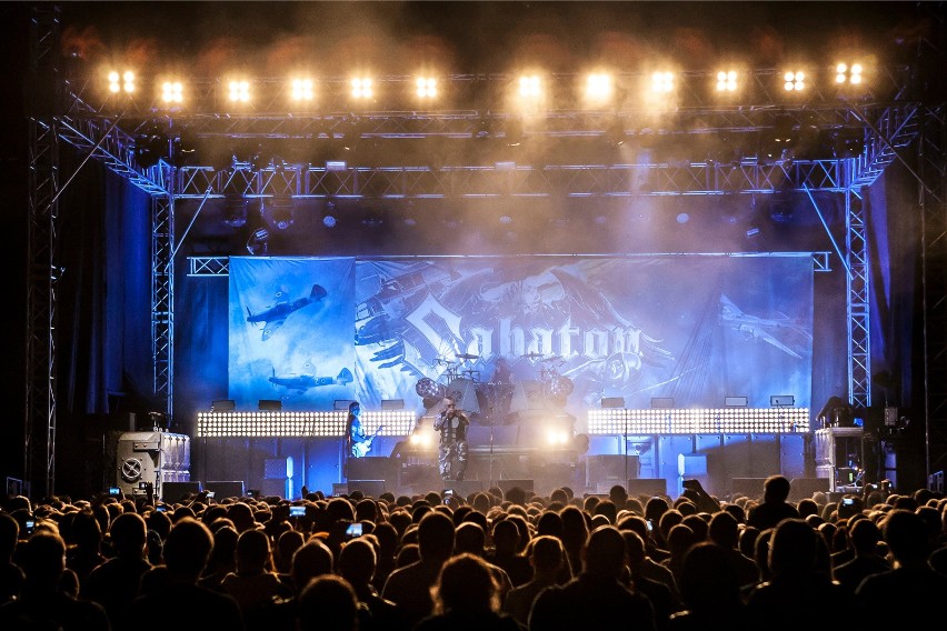 Muzycy zespołu Sabaton mieli wypadek. Koncert w Gdańsku nie...