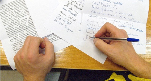 Pod pismem skierowanym do prezydenta podpisało się około 60 przedstawicieli koszalińskiego środowiska twórczego. 