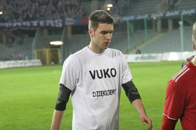 Piotr Malarczyk strzelił zwycięską bramkę dla Korony i Aleksandar Vuković miał piękny prezent. Przed meczem "Malar&#8221;, podobnie jak koledzy z drużyny rozgrzewał się w koszulce z napisem: "Vuko dziękujemy&#8221;.