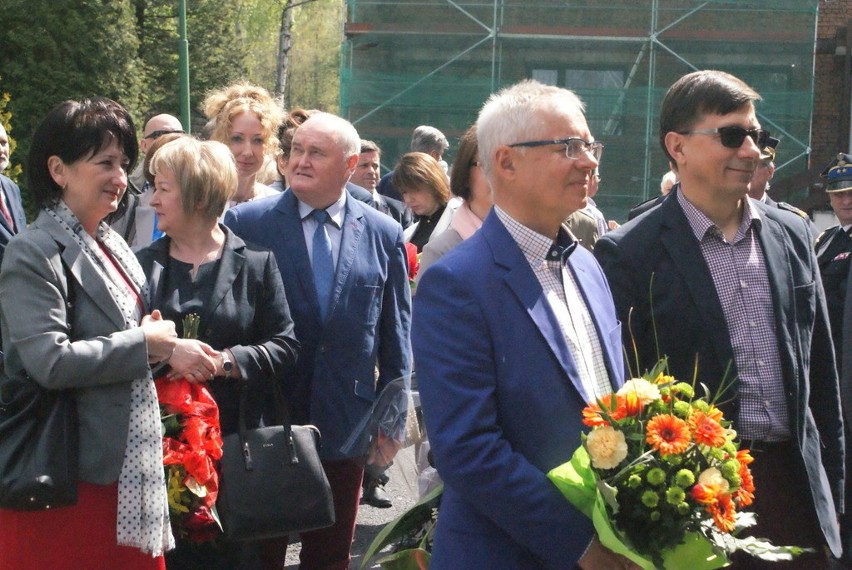 Święto dąbrowskich strażaków: gratulacje, awanse, a na...