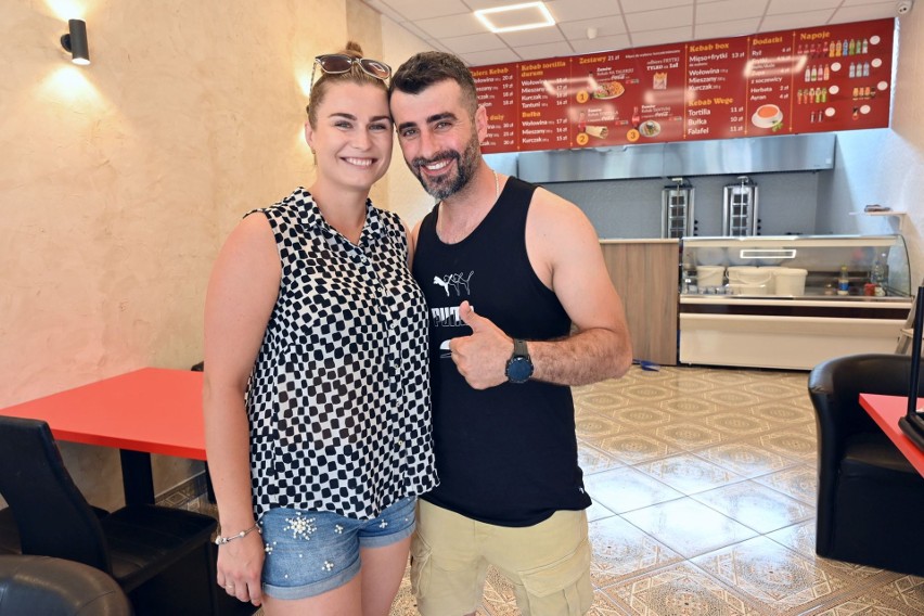 Galata Kebab&Tantuni - nowy lokal rusza w Kielcach. Prowadzi go była siatkarka KSZO Ostrowiec z mężem Turkiem (WIDEO)