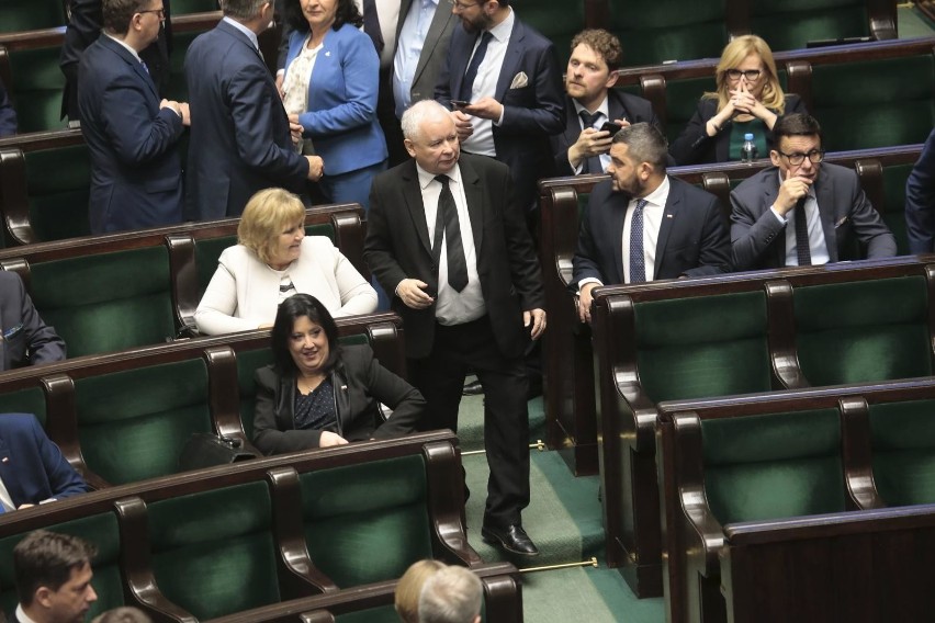 Karetka u prezesa Kaczyńskiego. Pogotowie przyjechało dzień po wyjściu ze szpitala