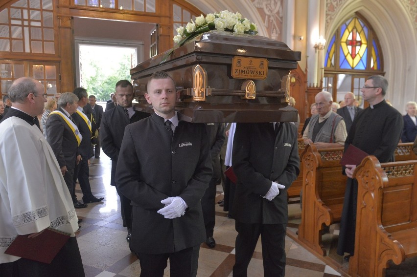 Pogrzeb apb Zimowskiego. Ciało spoczęło w katedrze w Radomiu
