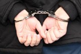 Krakowscy policjanci zatrzymali przestępcę poszukiwanego 10 listami gończymi 