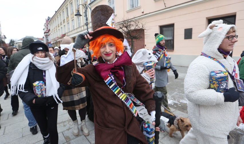 Wielka parada psów i wiele atrakcji na rzeszowskim rynku - gra Wielka Orkiestra Świątecznej Pomocy [ZDJĘCIA, WIDEO]