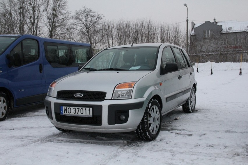 Ford Fusion, 2010 r., 1,4, 16 tys. 500 zł;