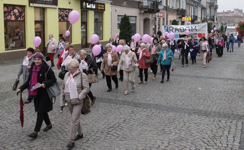 Marsz Życia i Nadziei 2017 w Radomiu. Doroczny happening poświęcony tematyce walki z rakiem piersi 