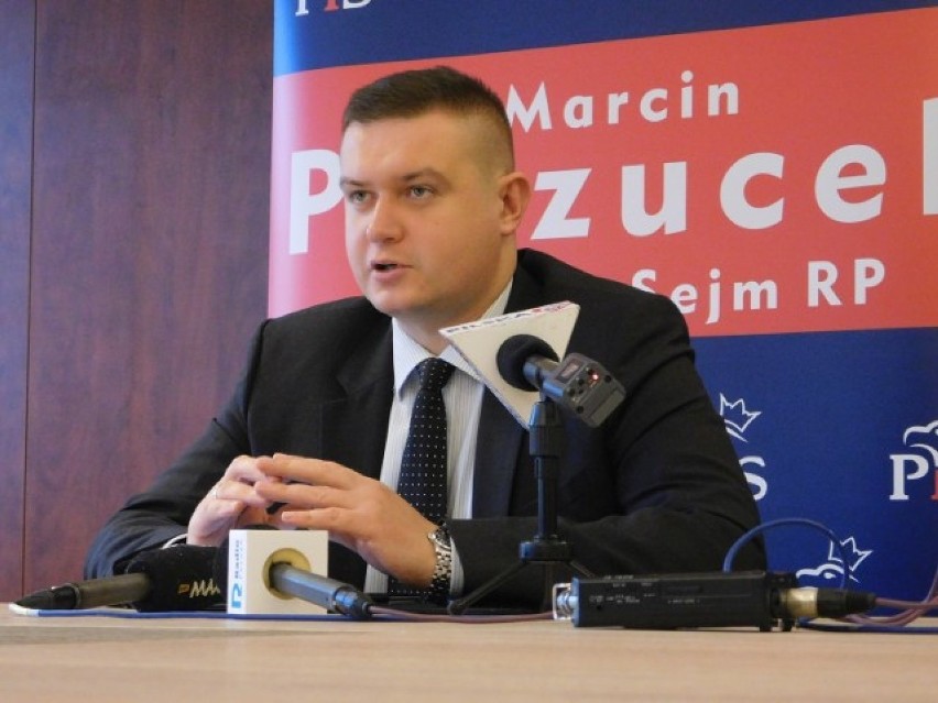 Poseł z Piły Marcin Porzucek w dni, gdy nie jest w Sejmie,...