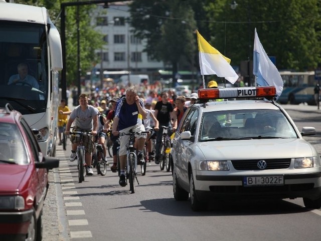 przejechał przez Białystok