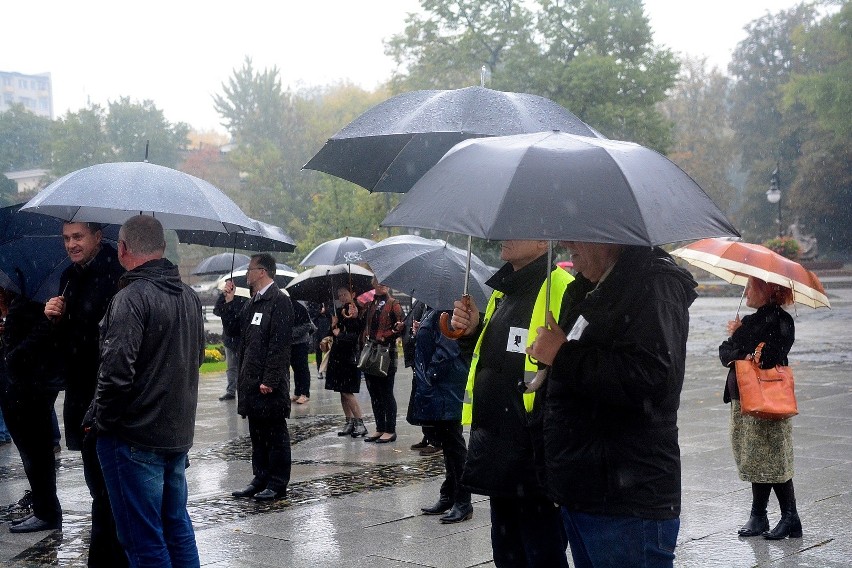 Protesty zwolenników i przeciwników zaostrzenia ustawy aborcyjnej w Radomiu