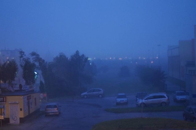 Nad Inowrocławiem przeszła burza z potężna wichurą, deszczem i gradem