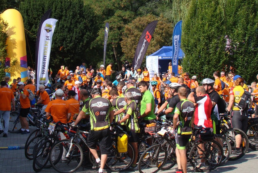 Ponad 1000 rowerzystów stanęło na starcie Małopolska Tour [ZDJĘCIA, WIDEO]