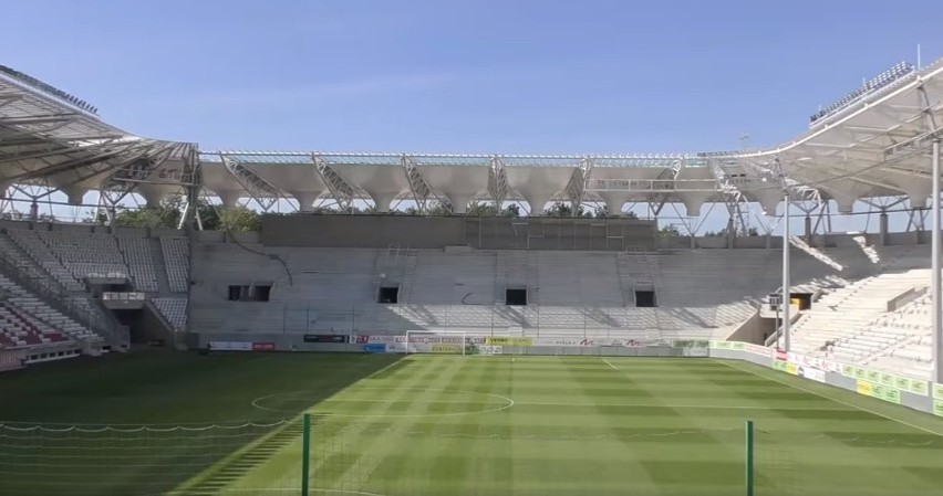 Stadion ŁKS. Jest już 2500 krzesełek, kiedy pojawi się napis na trybunie wschodniej? Zdjęcia