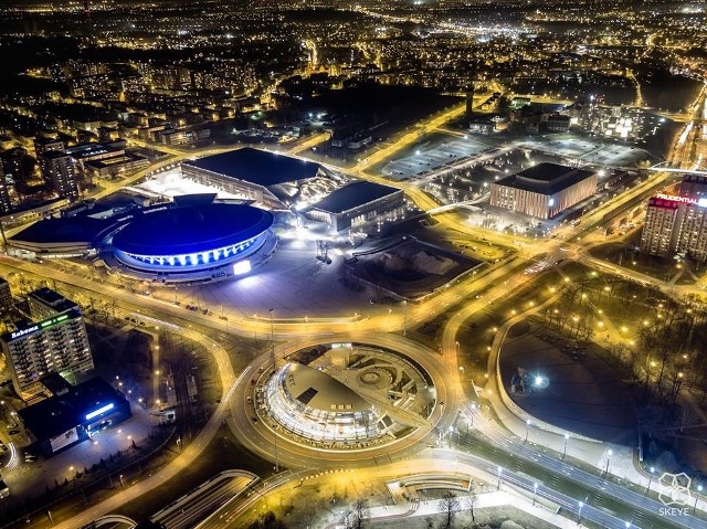 Centrum kultury w Katowicach przy rondzie na razie bez biurowców. Zdjęcie autorstwa SKEYEPL