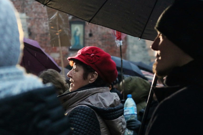 Strajk Kobiet w Lublinie. Na placu Łokietka protestowało pół tysiąca osób