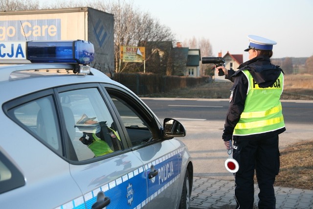 Podczas prowadzonej akcji policjanci skontrolowali około 200 pojazdów.