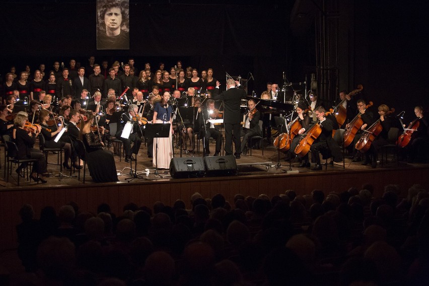 W słupskiej filharmonii zaśpiewali Grechutę (zdjęcia, wideo)
