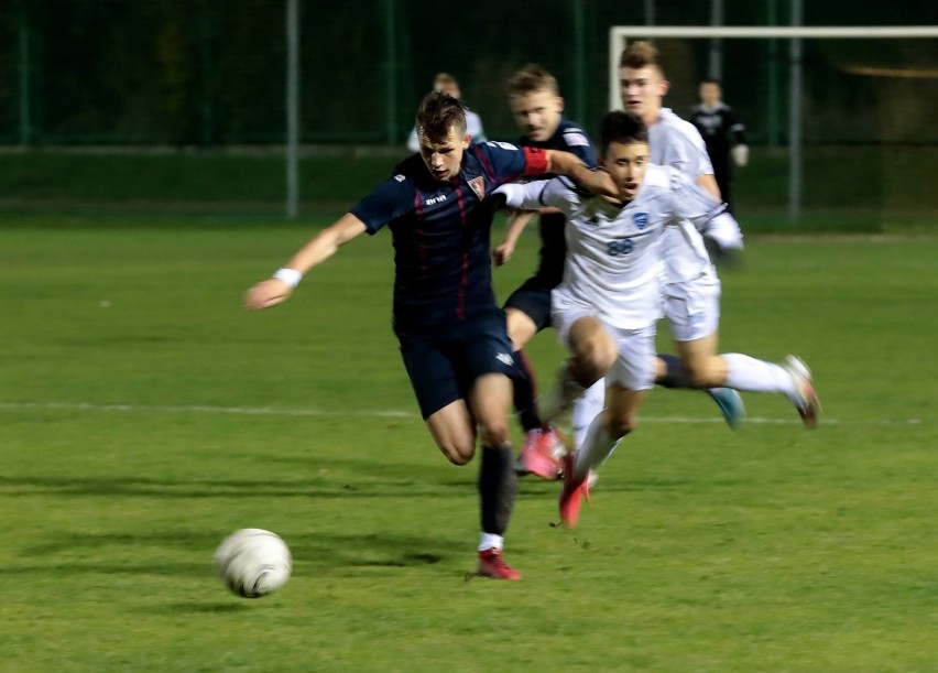 CLJ U17: FASE Szczecin (białe stroje) - Pogoń Szczecin 0-0.
