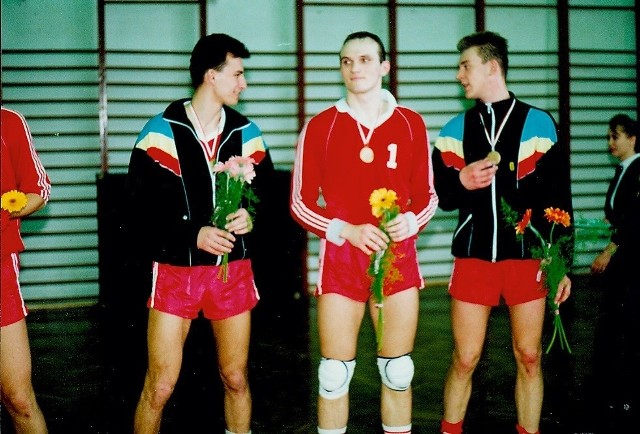 Trzydzieści lat temu Jastrzębski Węgiel sięgnął po pierwszy medal mistrzostw Polski.Zobacz kolejne zdjęcia. Przesuwaj zdjęcia w prawo - naciśnij strzałkę lub przycisk NASTĘPNE 