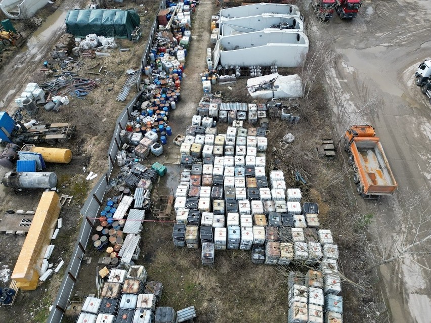 Nielegalne składowisko niebezpiecznych odpadów w Szczecinie