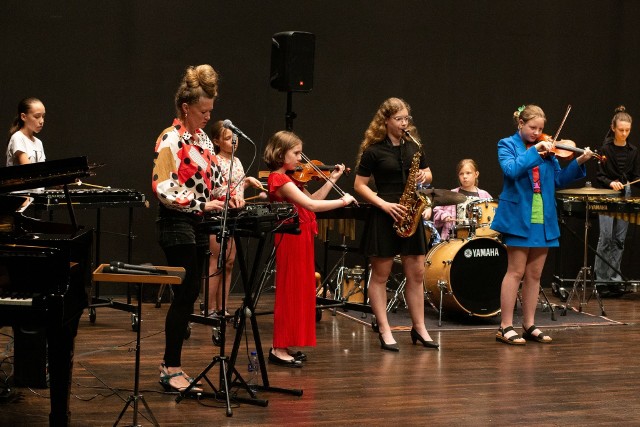Jazz Camp for Girls jest przeznaczony dla dziewcząt w wieku 10-16 lat.