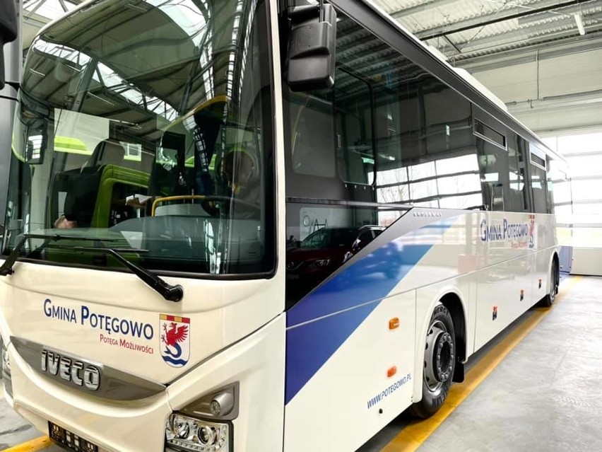 Nowy autobus w gminie Potęgowo - Iveco Crossway posiadający...