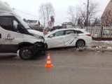 Wypadek na skrzyżowaniu w Górnie. Jedna osoba w szpitalu